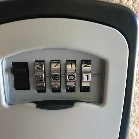 203 アパート サン・ラリー・スラン